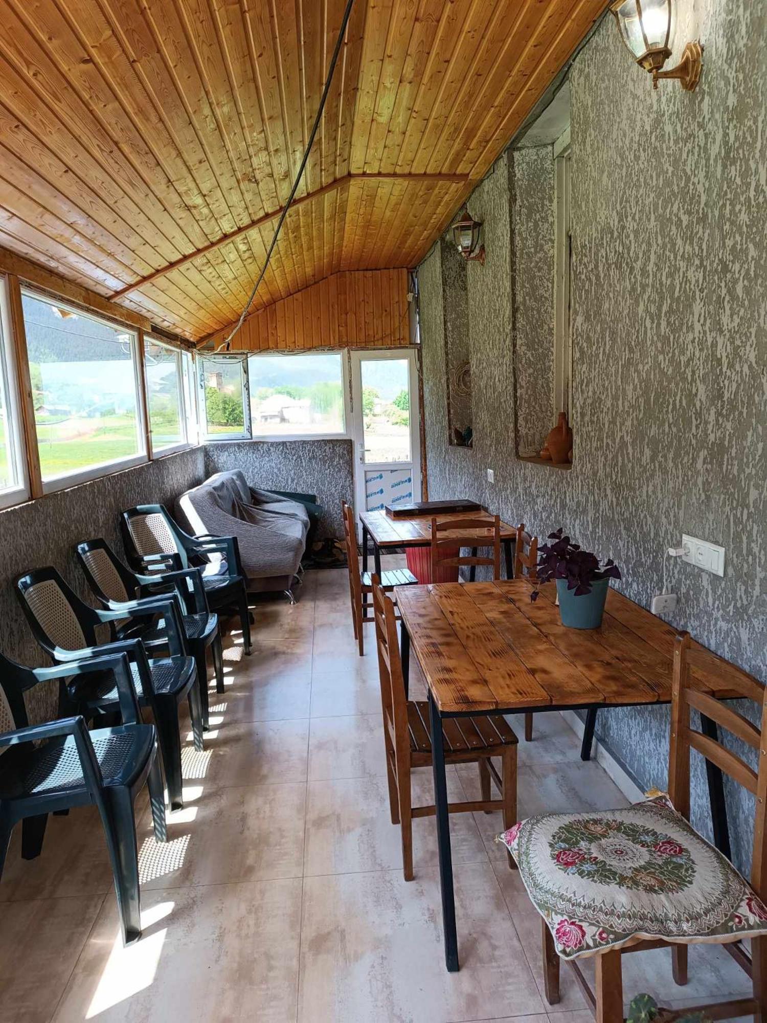 Guest House In Zhabeshi Lali Kültér fotó