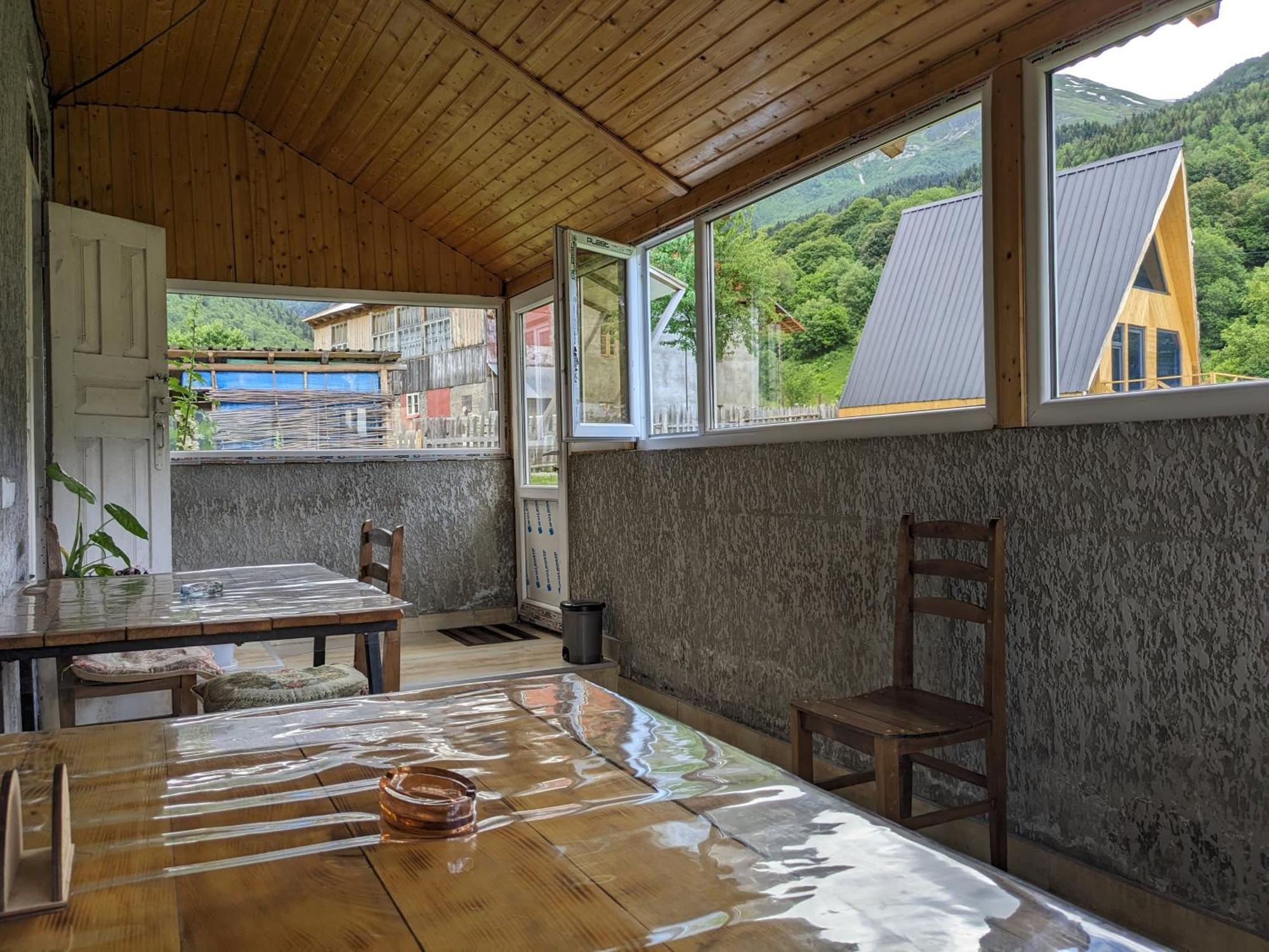 Guest House In Zhabeshi Lali Kültér fotó
