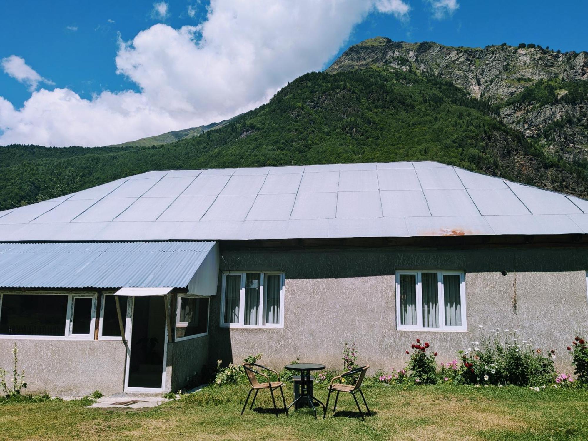 Guest House In Zhabeshi Lali Kültér fotó