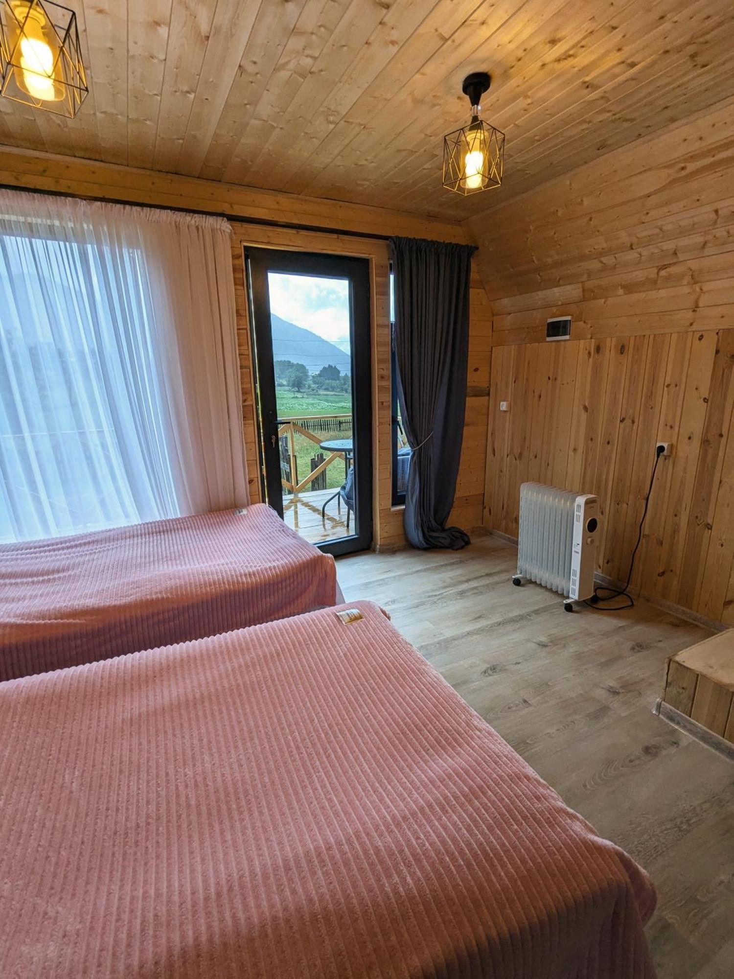 Guest House In Zhabeshi Lali Kültér fotó